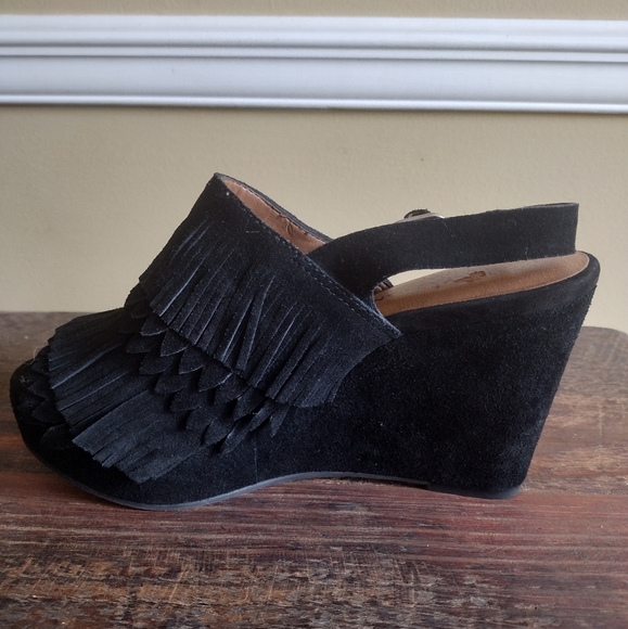Lucky Brand Jeena Black Suede Fringe Wedge Sandals Size 9 - Picture 2 of 9